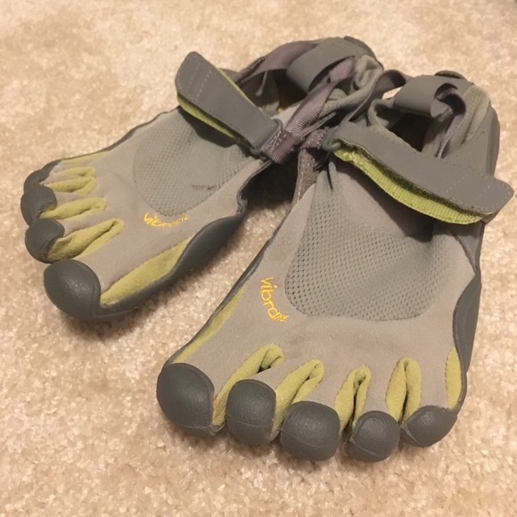 toe water shoes womens